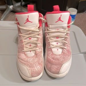 Girls Jordan 12 Little Kids 2Y